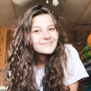 Meet your Posher, Briana